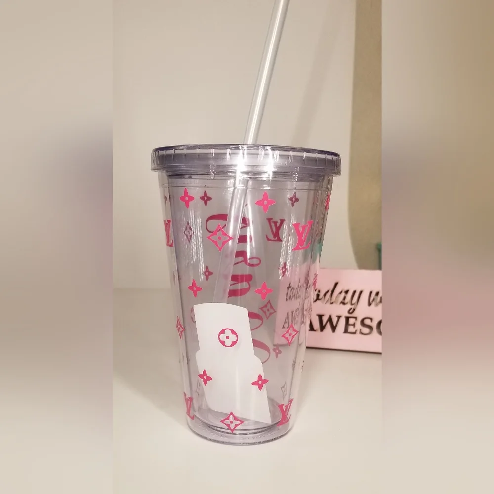 *NWT* Personalized ''Mary'' Tumbler